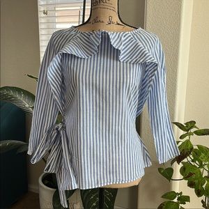 NWOT H&M Top. Striped white and Blue